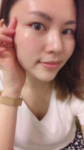 美容部員みか